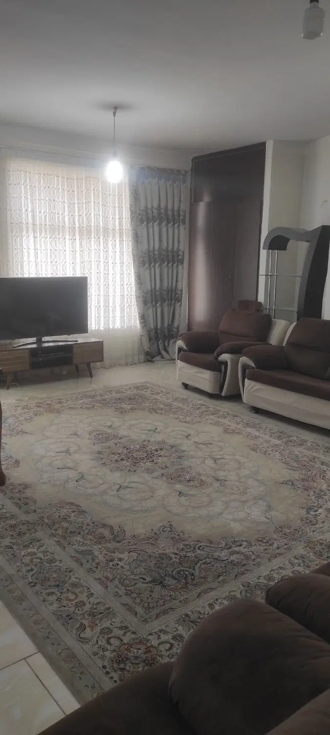 واحد ۸۰ متری، راه جدا ، مرکز شهر