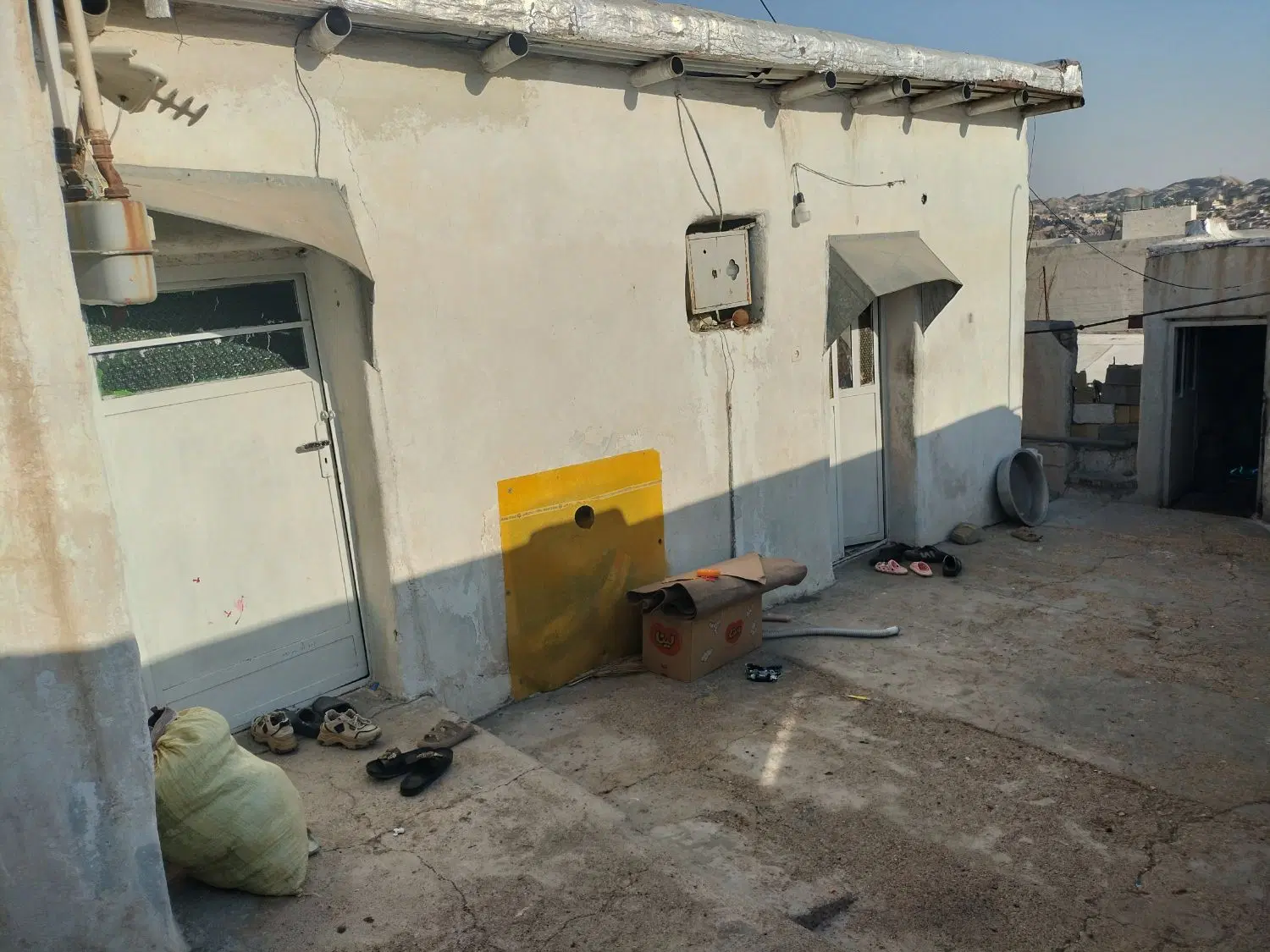 فروش خانه کلنگی واقع در سربرج زیرجاده بیسیم