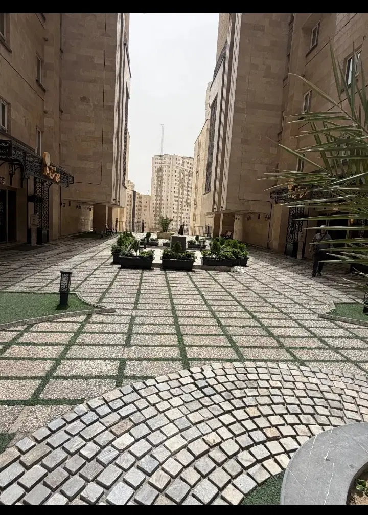 120متر، برج نگین ساحل ،دریاچه چیتگر