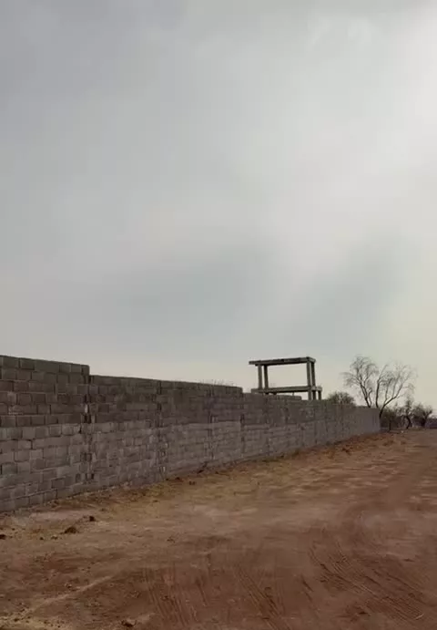 زمین ۴ دیواری ویلایی داخل بافت با مجوز ساخت