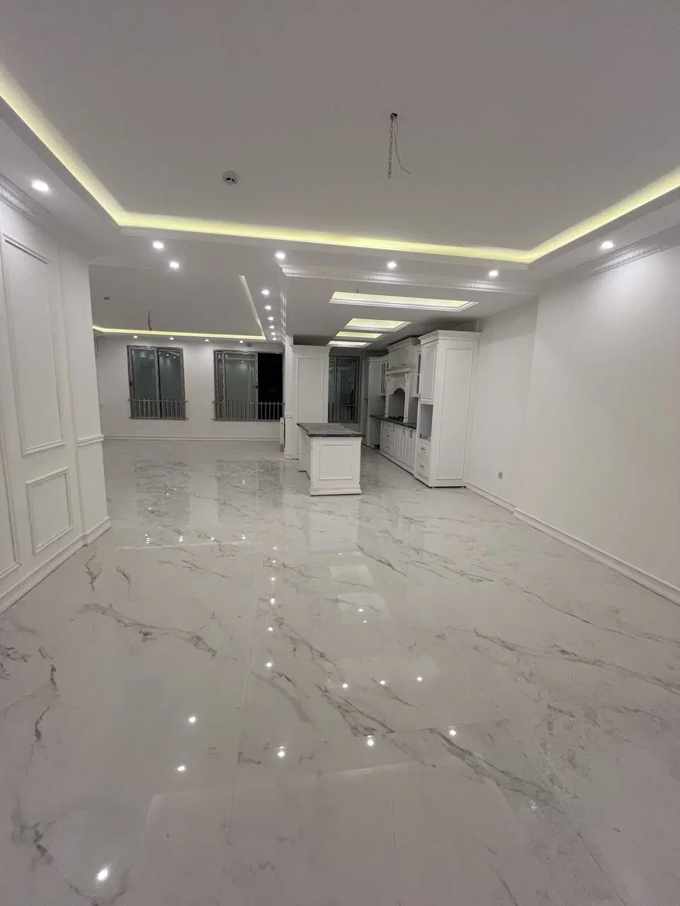 صیادشیرازی طبقه اول ۸۰ متر