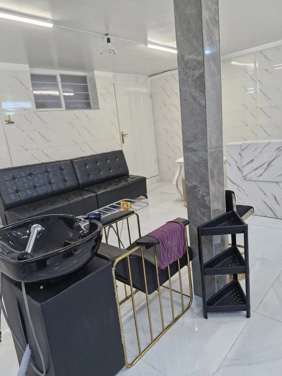 اجاره سالن آرایشگاه با تمام تجهیزات