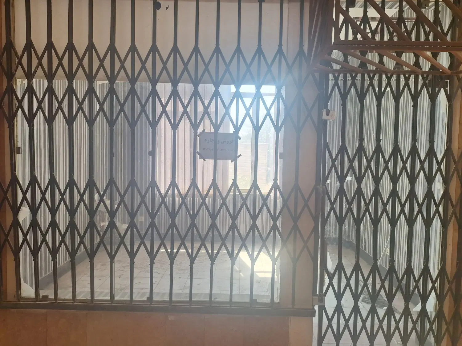 فروش مغازه پشت بانک صادرات