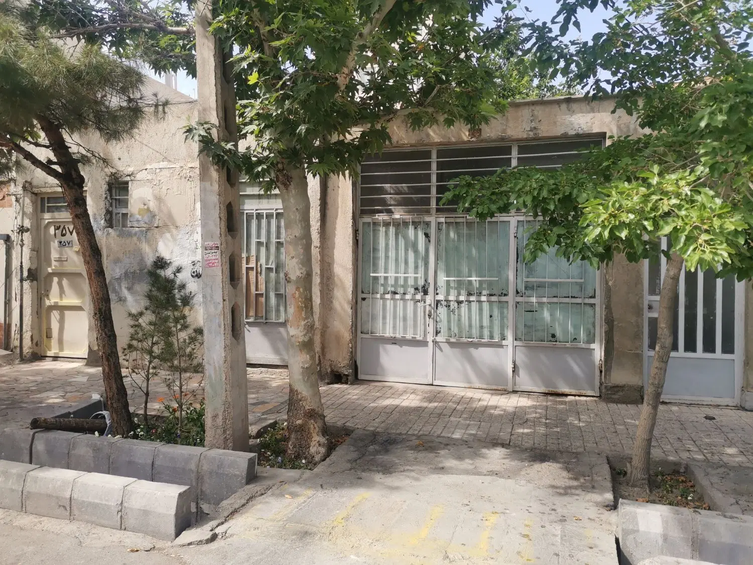 زمین 160متری_نماز17جنوبی_4سقف پروانه اخذ شده_نقدی