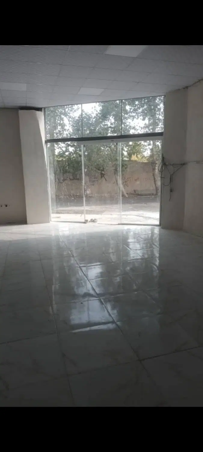 مغازه درخشانیه هشتگرد