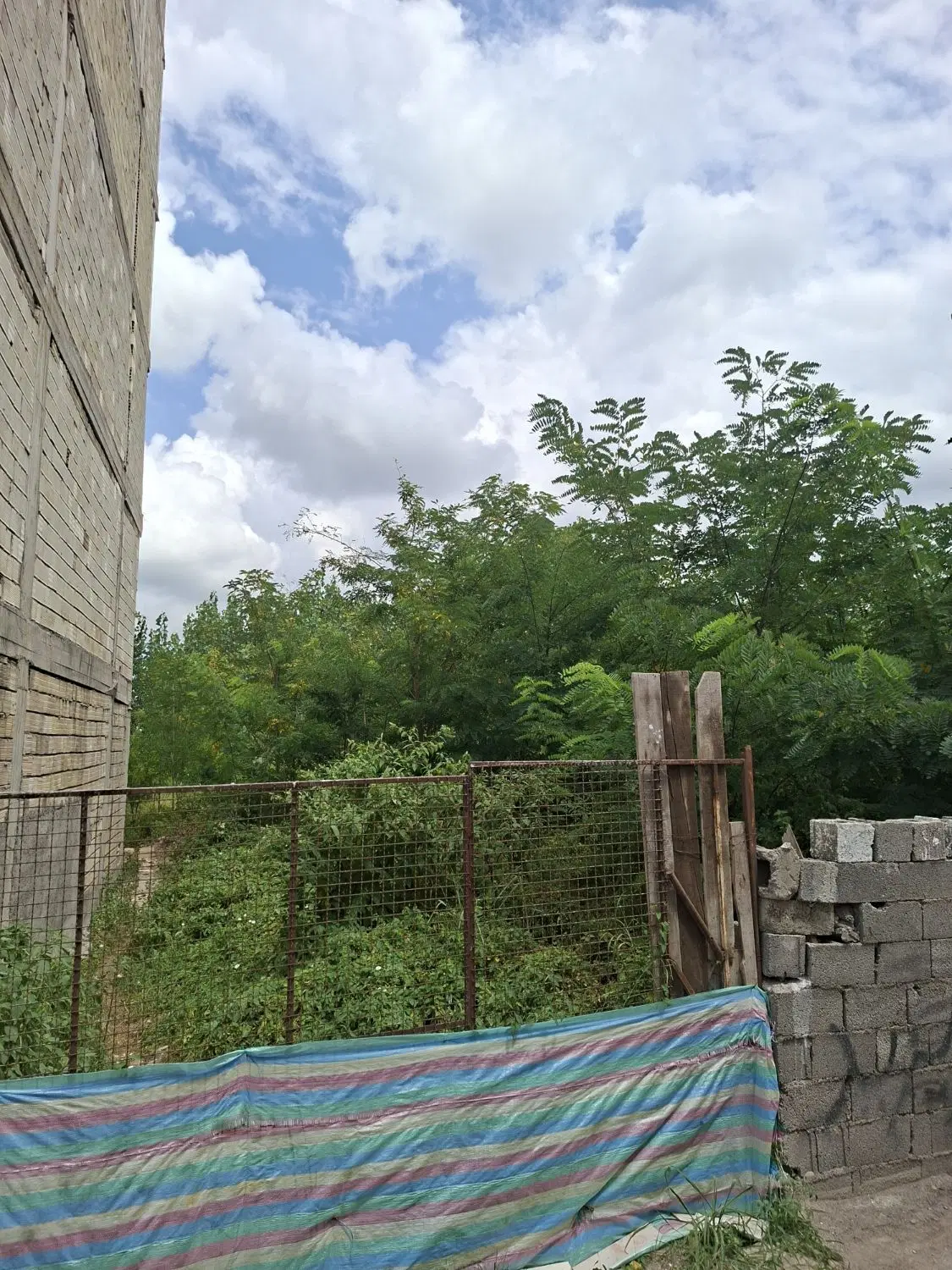 زمین مسکونی .نسق معتبر .تهاتر