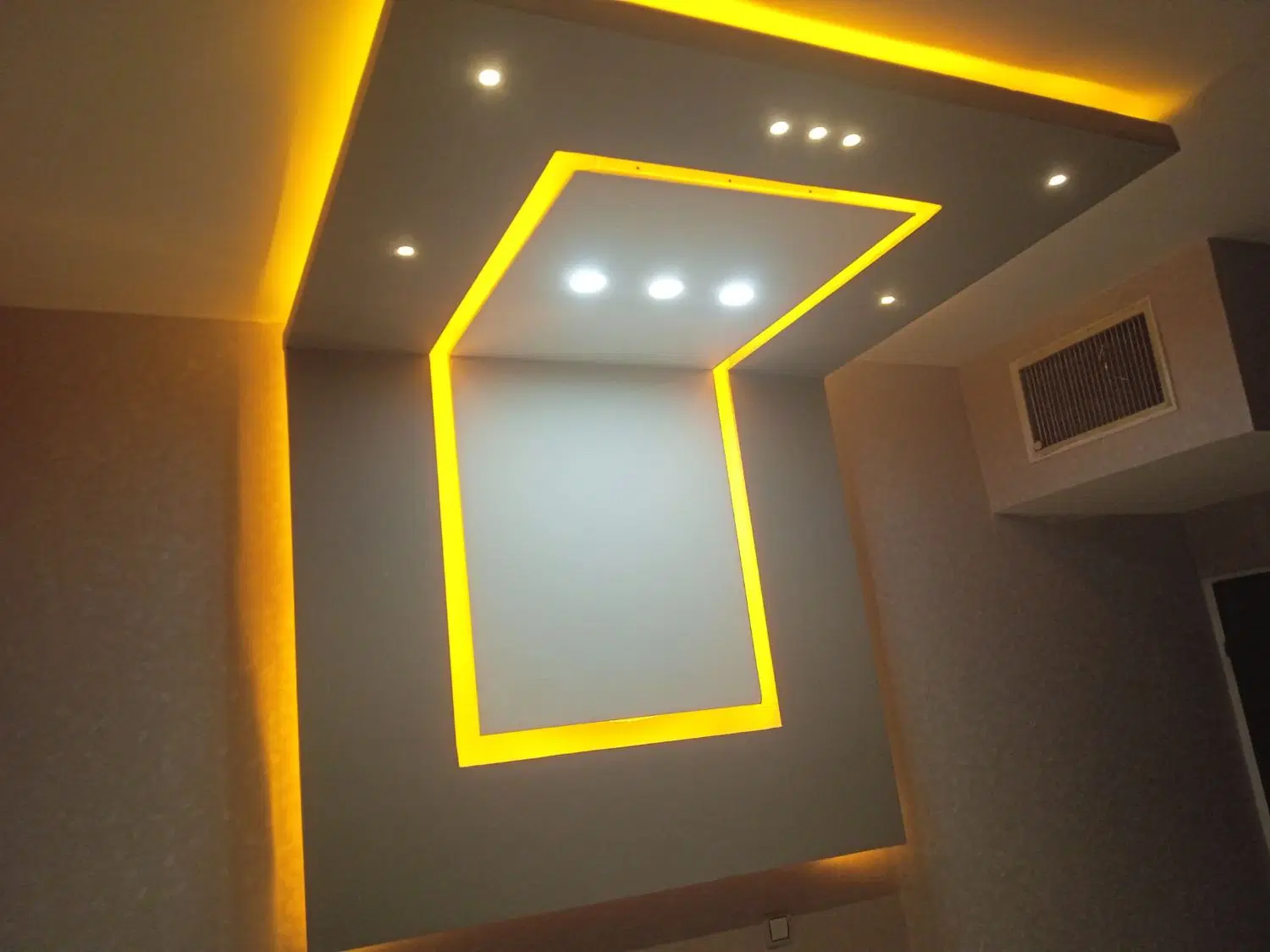 آپارتمان دو خواب ۱۱۰ متری عدالت جنوبی