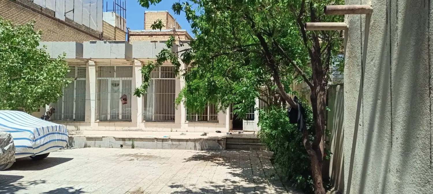 خانه ویلایی به متراژ۳۶۰متر در بلوار طاقبستان