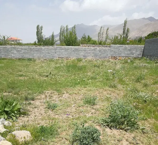 زمین ۴۰۰ متر سنگ سفید