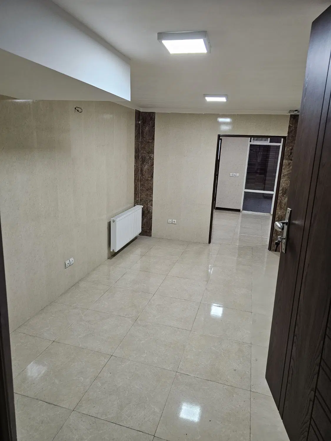 واحد ۷۰ متری همکف اداری خدماتی
