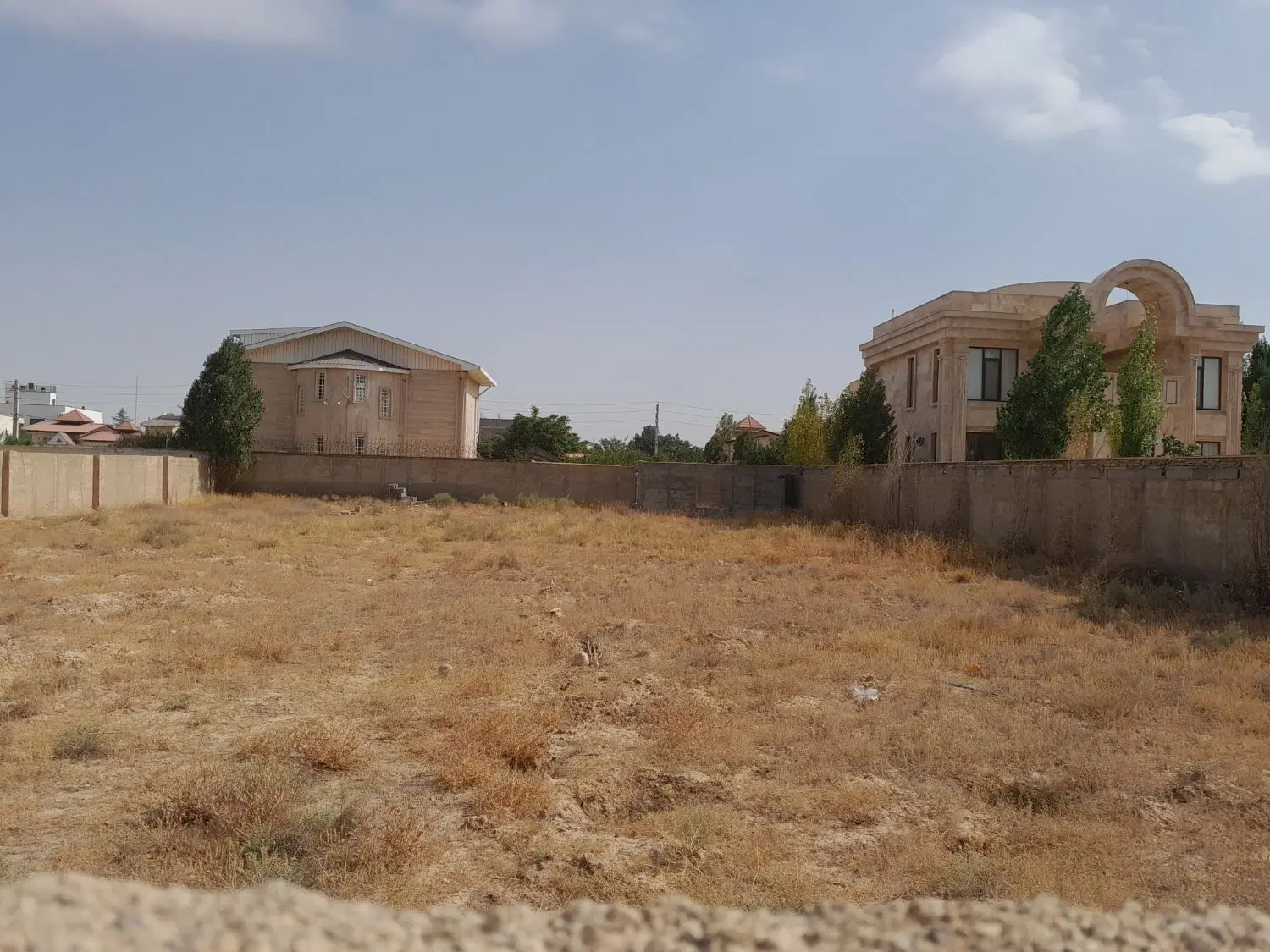۸۰۰مترزمین چهتردیواری شهرک زعفرانیه