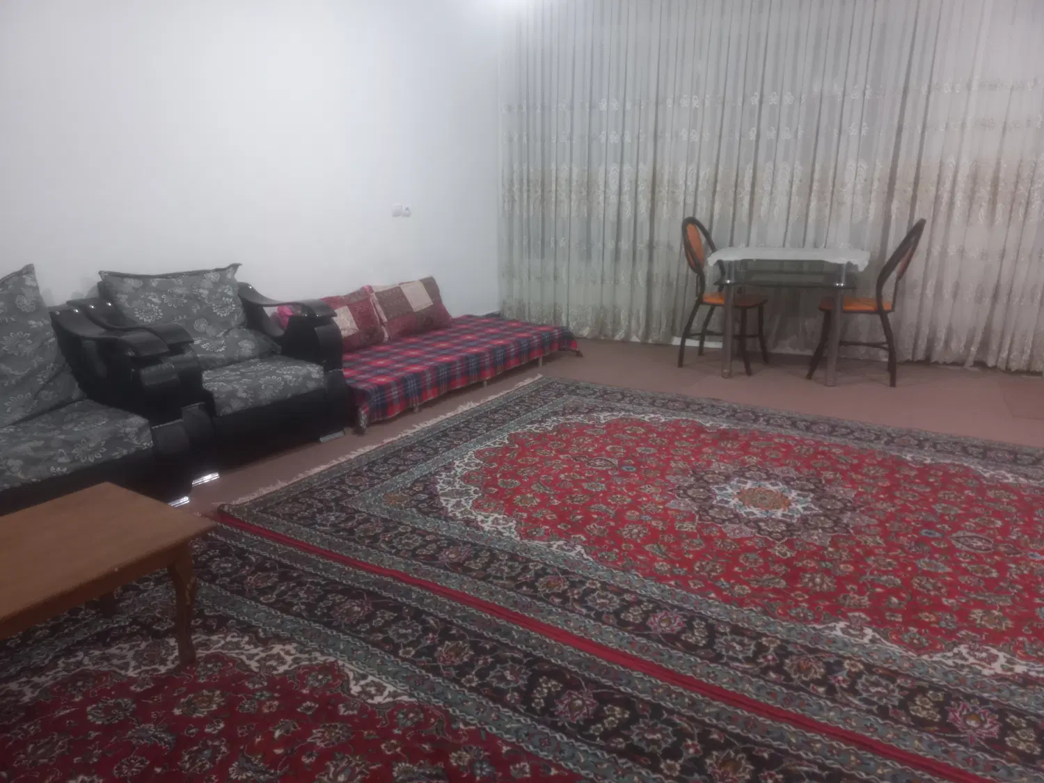سوئیت تمیز جنب پارک ائل گلی تبریز