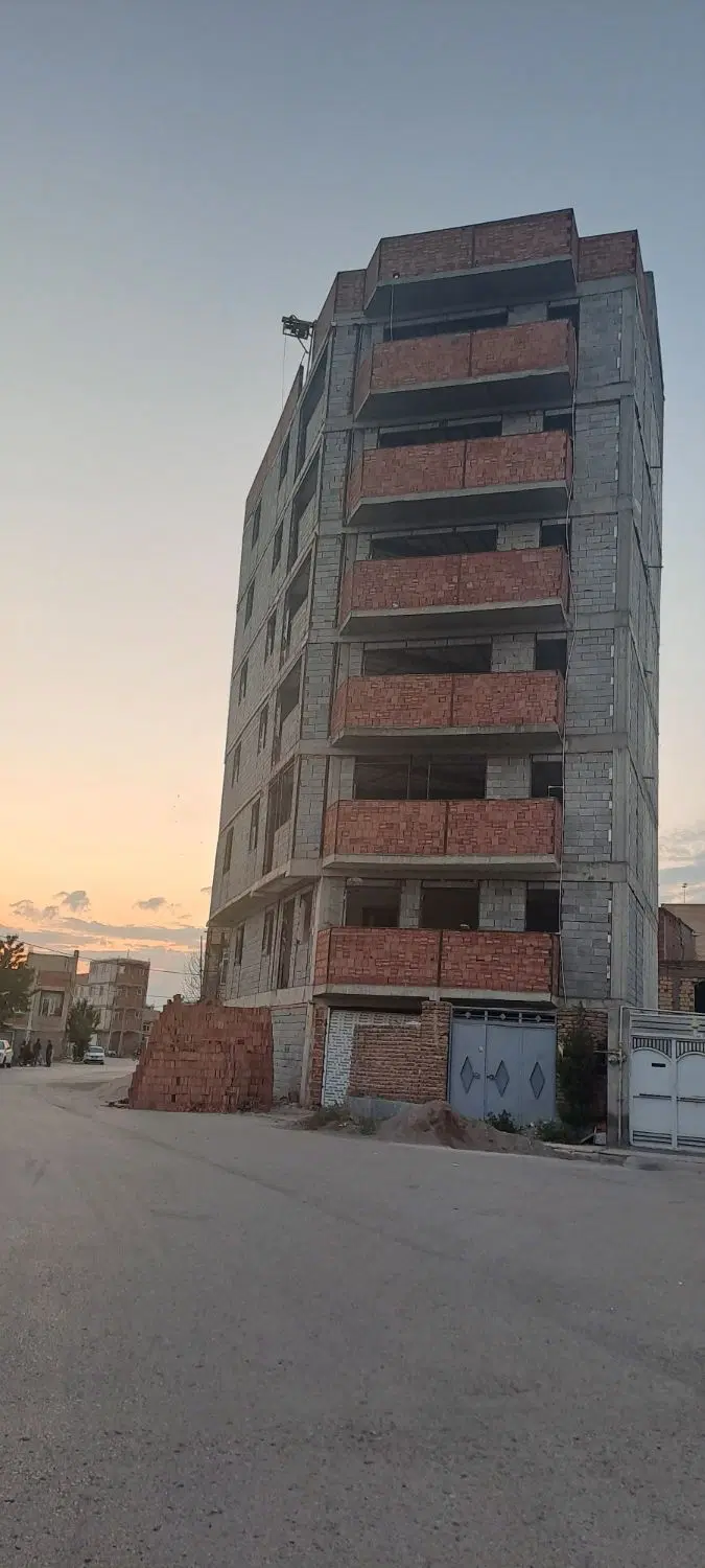 واحد ۱۴۰متری تک واحده طبقه چهارم( اردبیل)