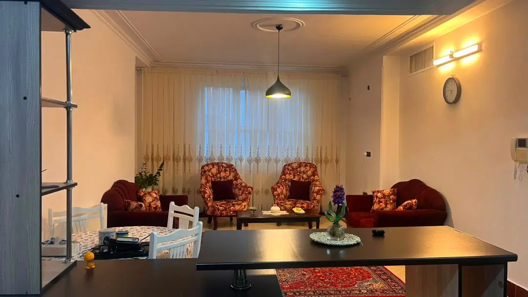 ۸۵ متر با پارکینگ خیابان حجاب