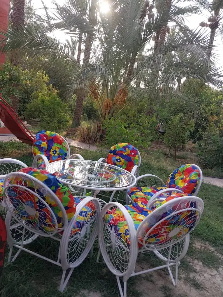 ویلا باغ امن و زیبا با استخر مناسب کودکان