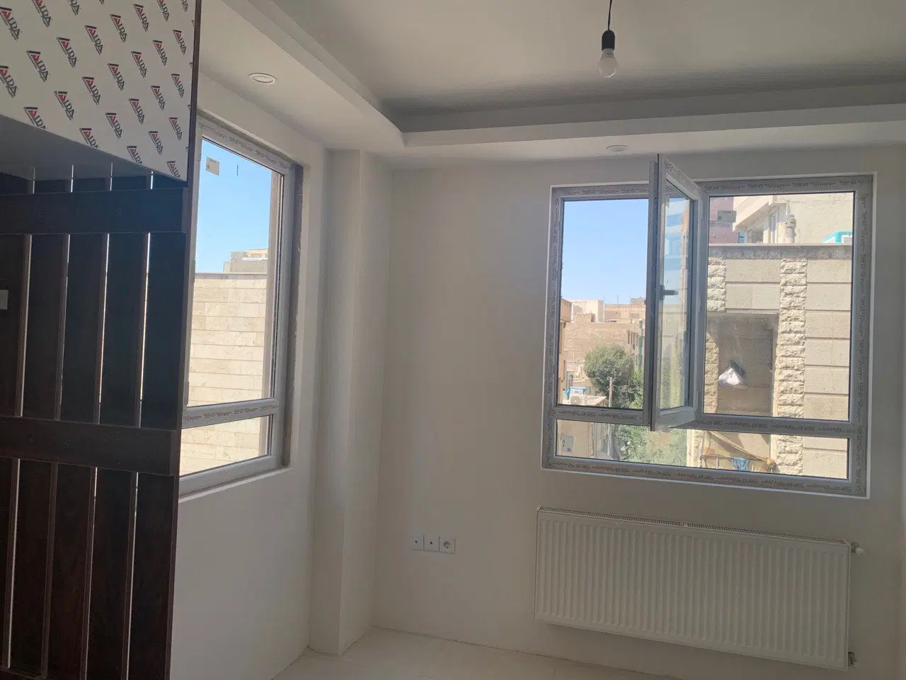 نورگیر سه نبش با پارکینگ باکس مجزا