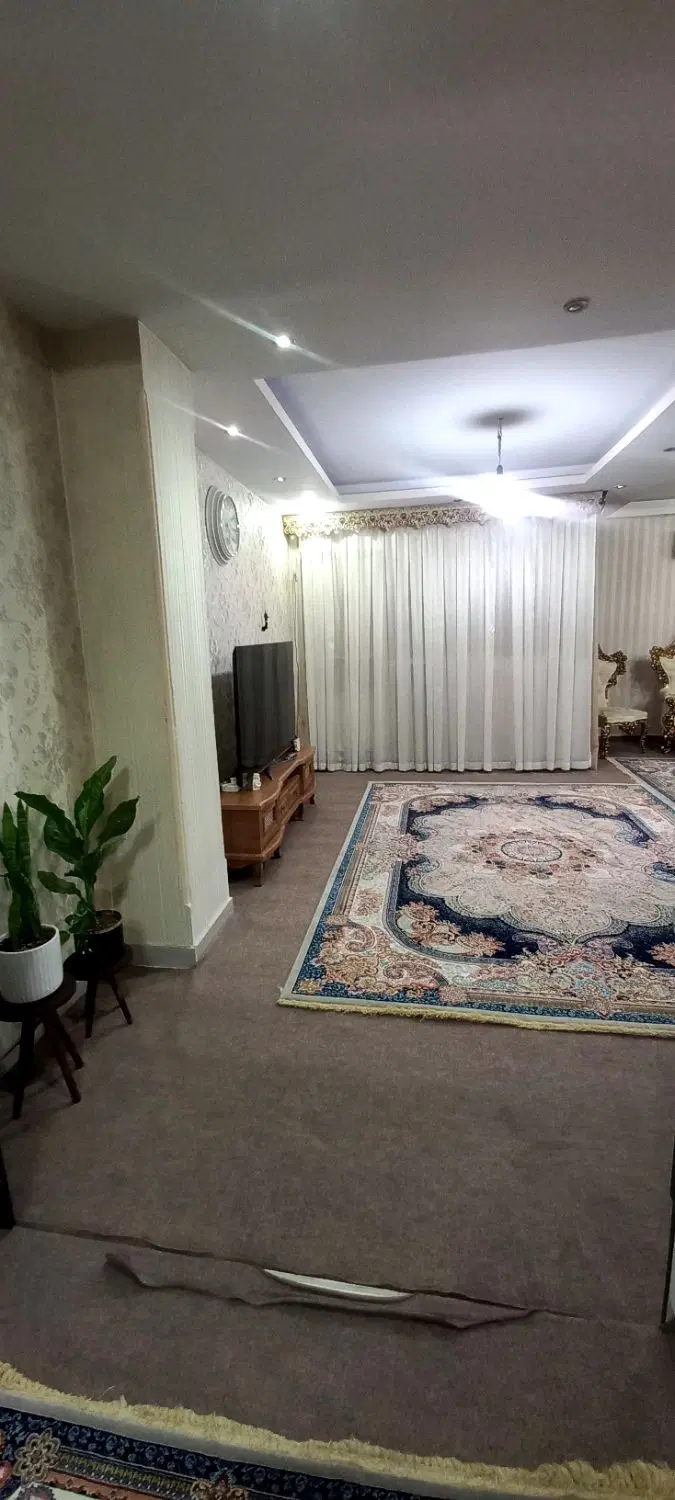 واحد۹۲ متری سنددار دو خواب