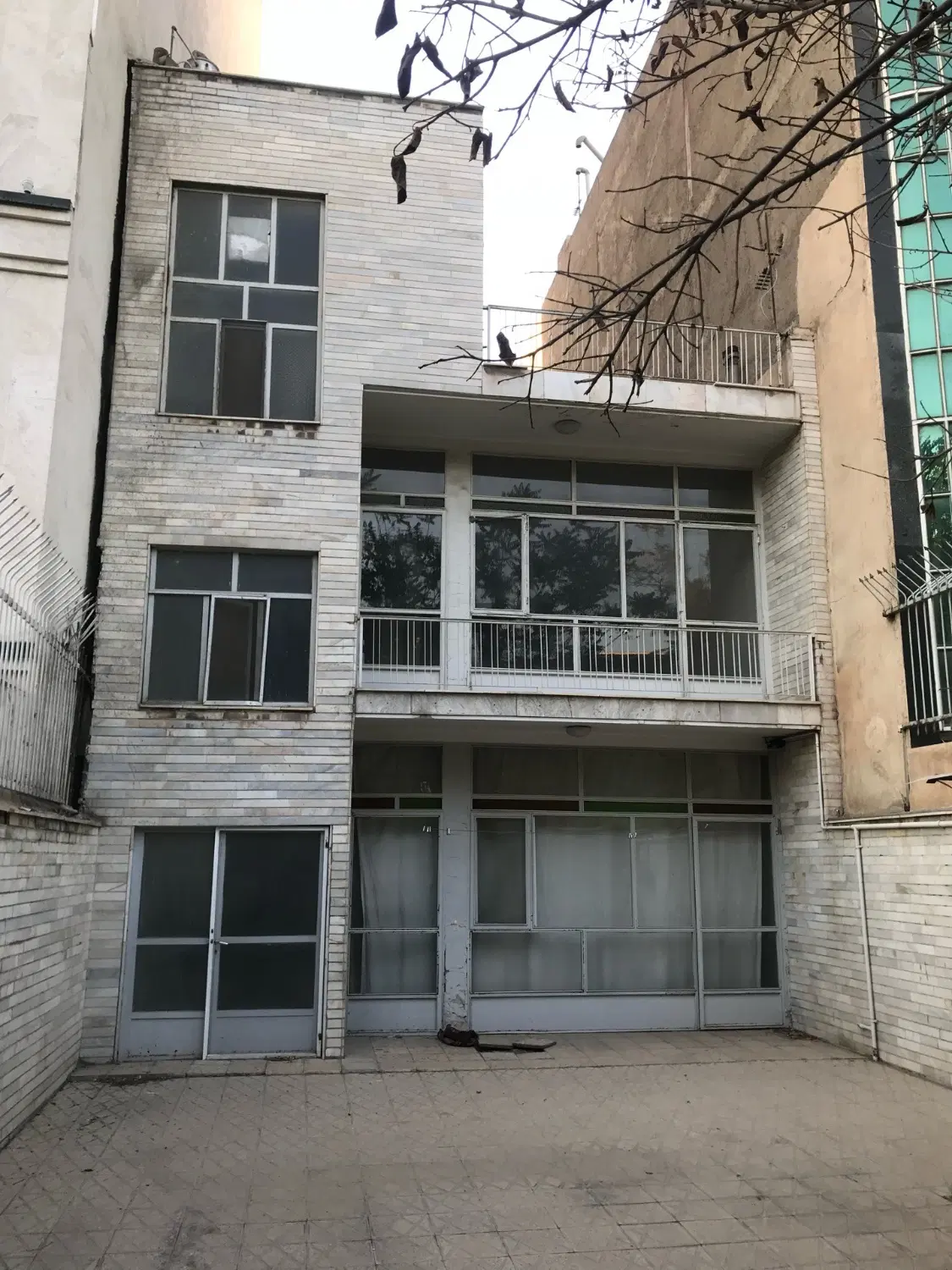 ملک کلنگی خیابان شهرابی