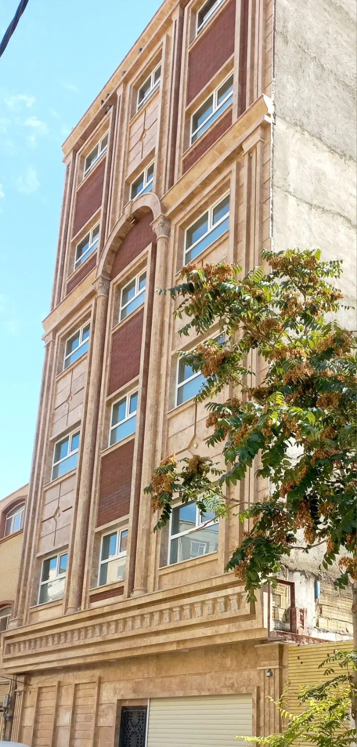 فروش آپارتمان جنوبی ۱۳۱ متر واقع شهرک سفیر امید