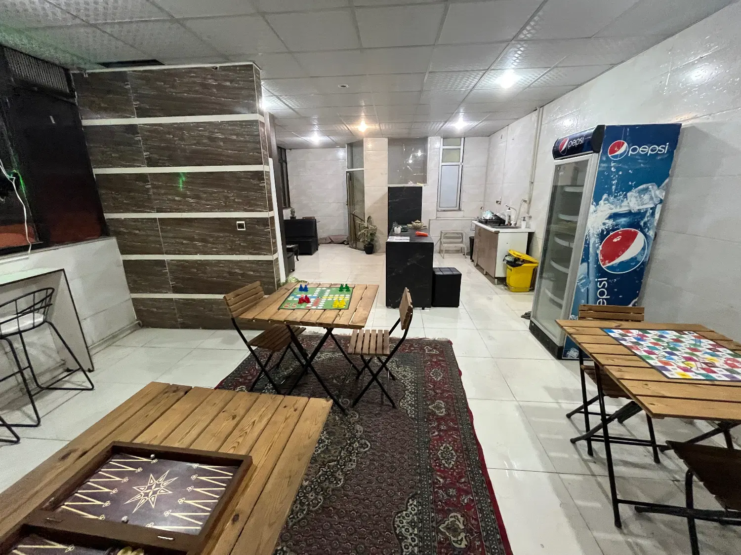 ۶۰ متر سالن دربست _ تمیز و شیک_ خیابان شریعتی