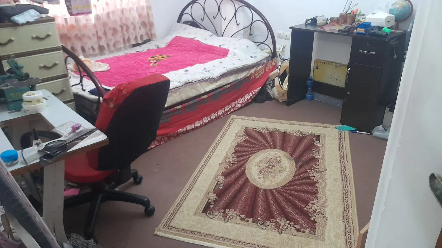 آپارتمان طبقه اول تک سقف