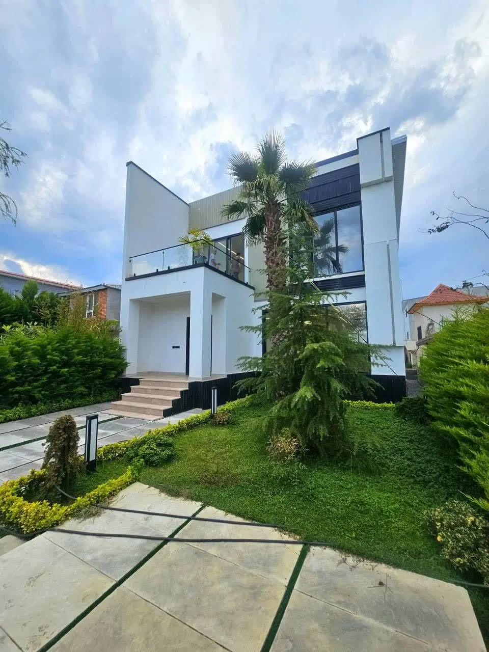 زمین بر بلوار بدیعی(گلشن) ۱۸۰ متردوکله