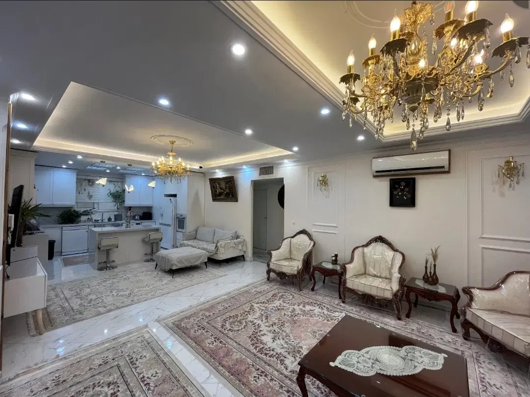 آپارتمان100متری فول زیرقیمت با پارکینگ و انباری