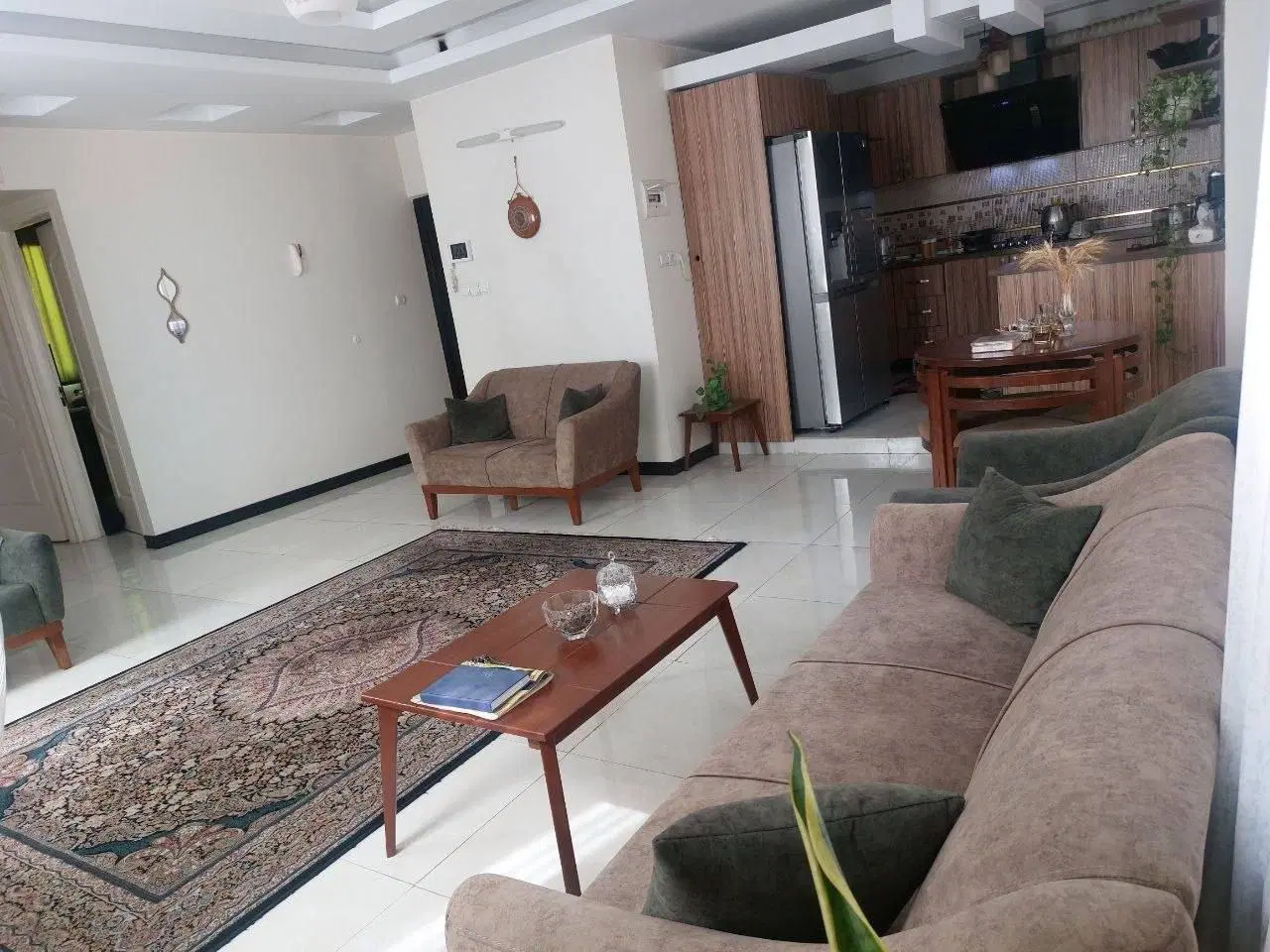 ۸۳ متر_تک واحدی_فول امکانات