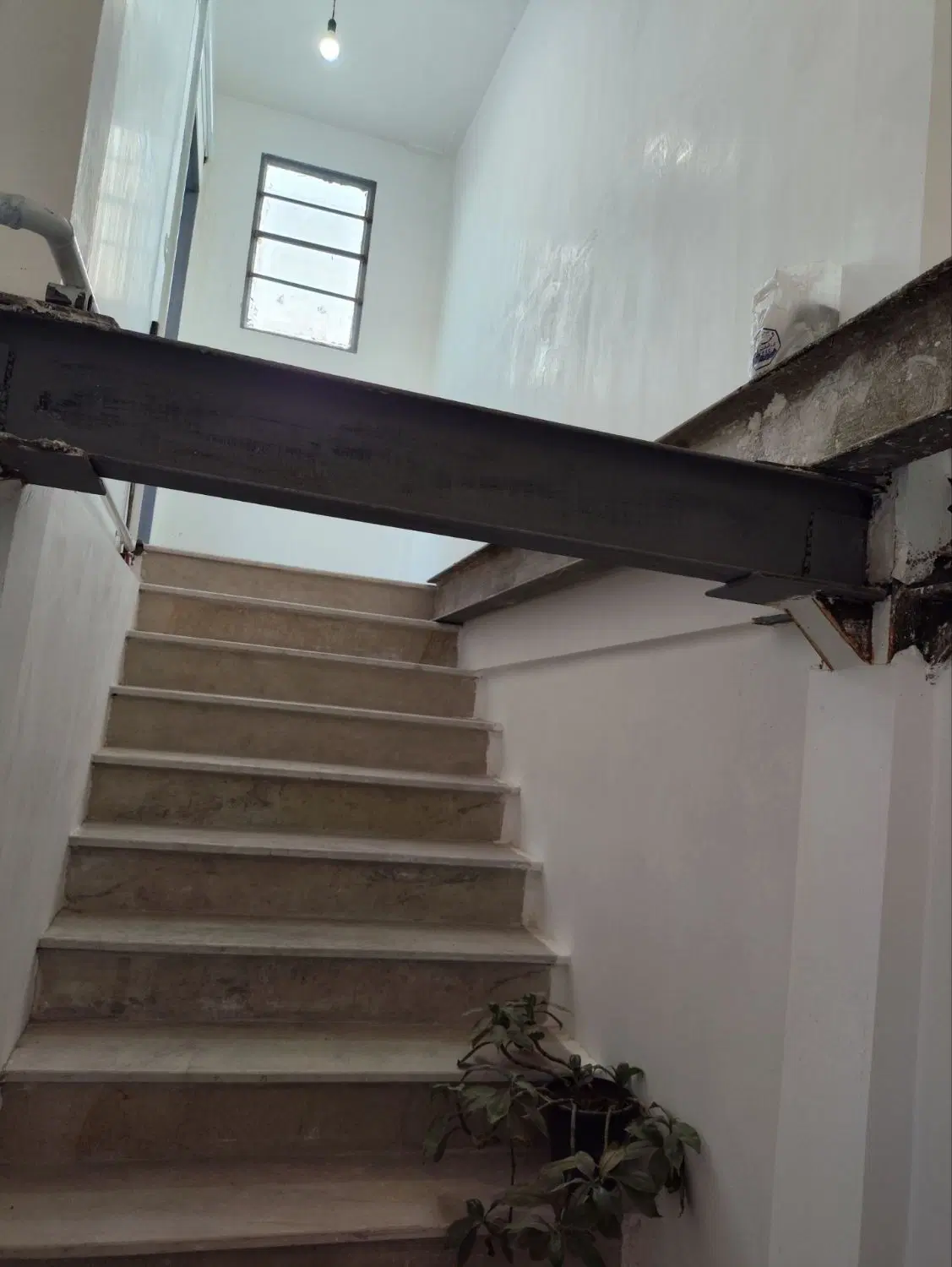 مغازه و خانه فروشی