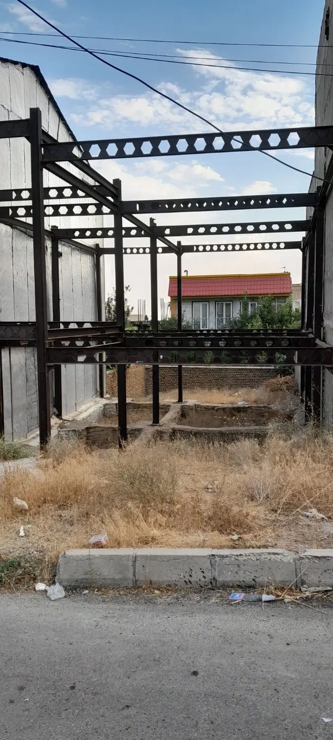 زمین ویلایی ۲۰۰ متری با اسکلت