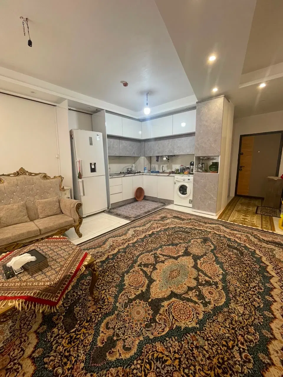 واحد۸۰ متری نوساز(سنددار)