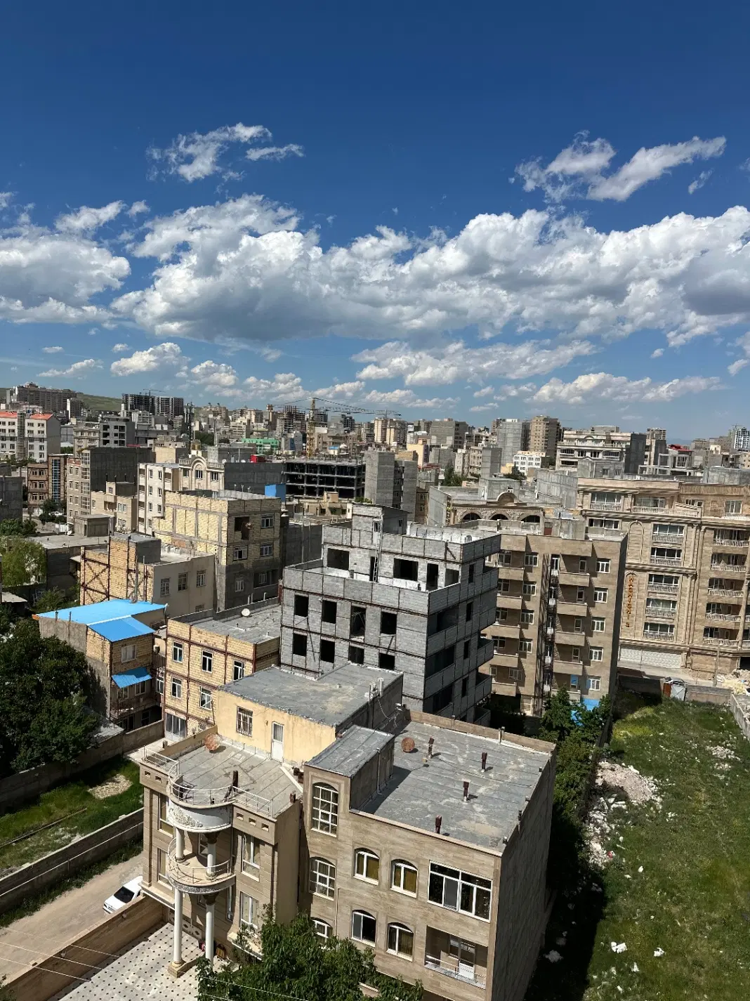 زمین سرعین ۳۳۰متر