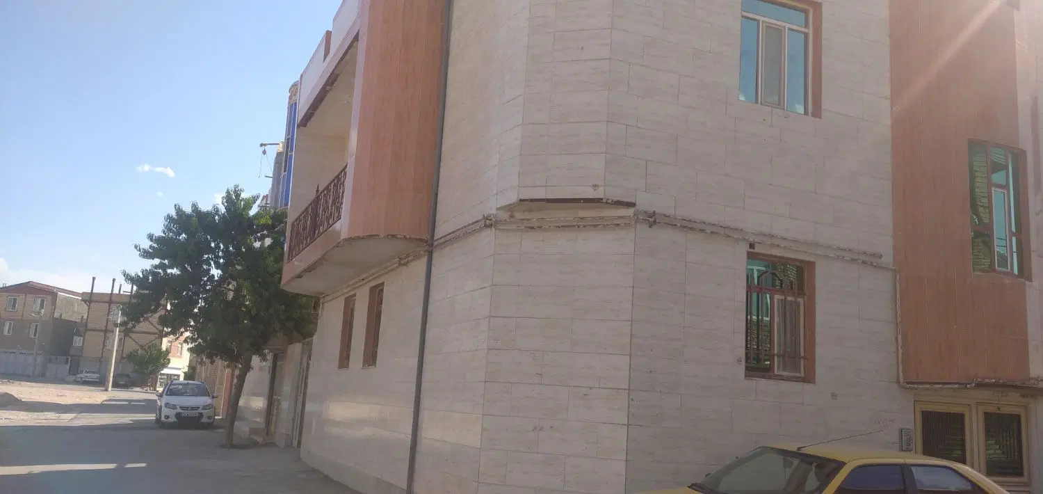 خانه سه طبقه