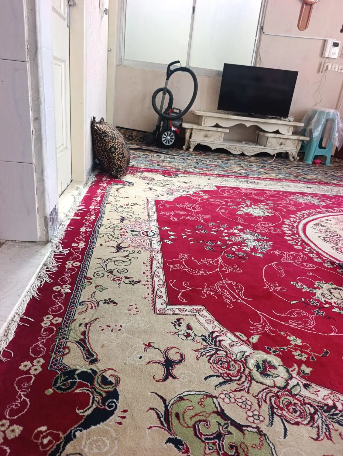 سلام یه خونه دوخابه طبقه همکف