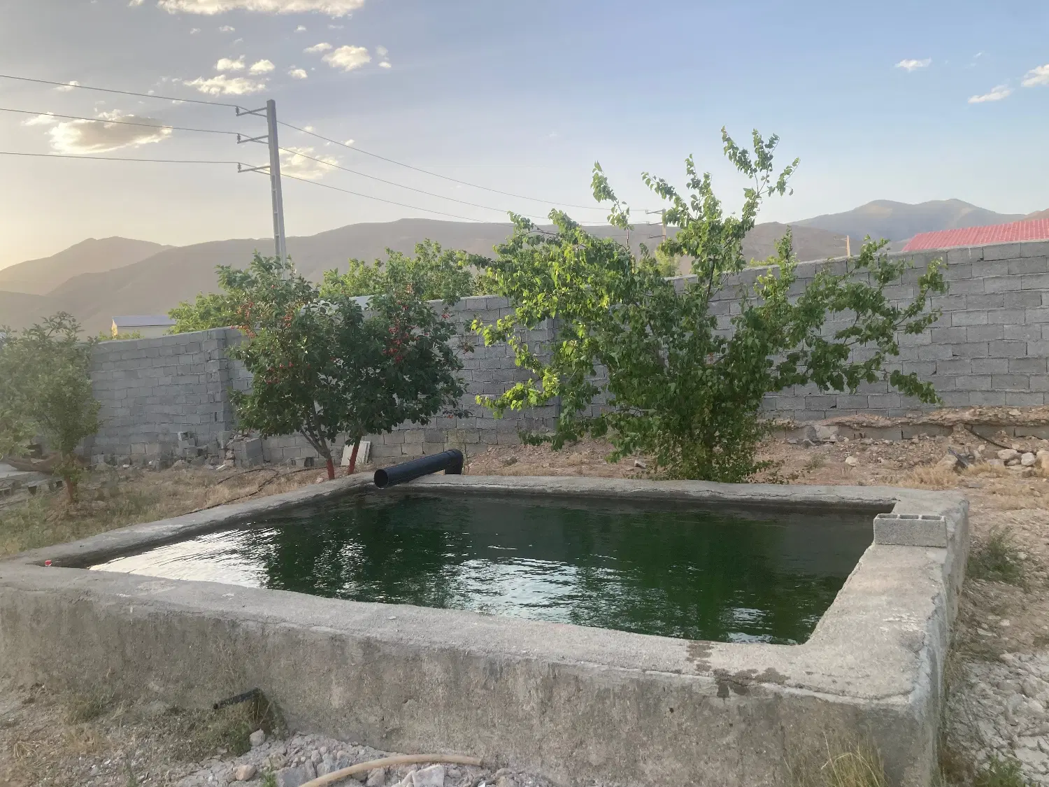 زمین ۱۰۰۰ متری سربندان