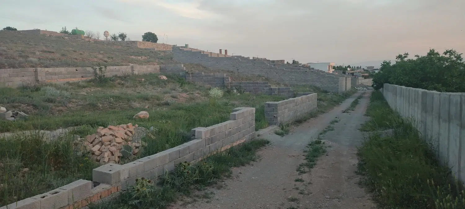 زمین باغی ۳۰۰ متر