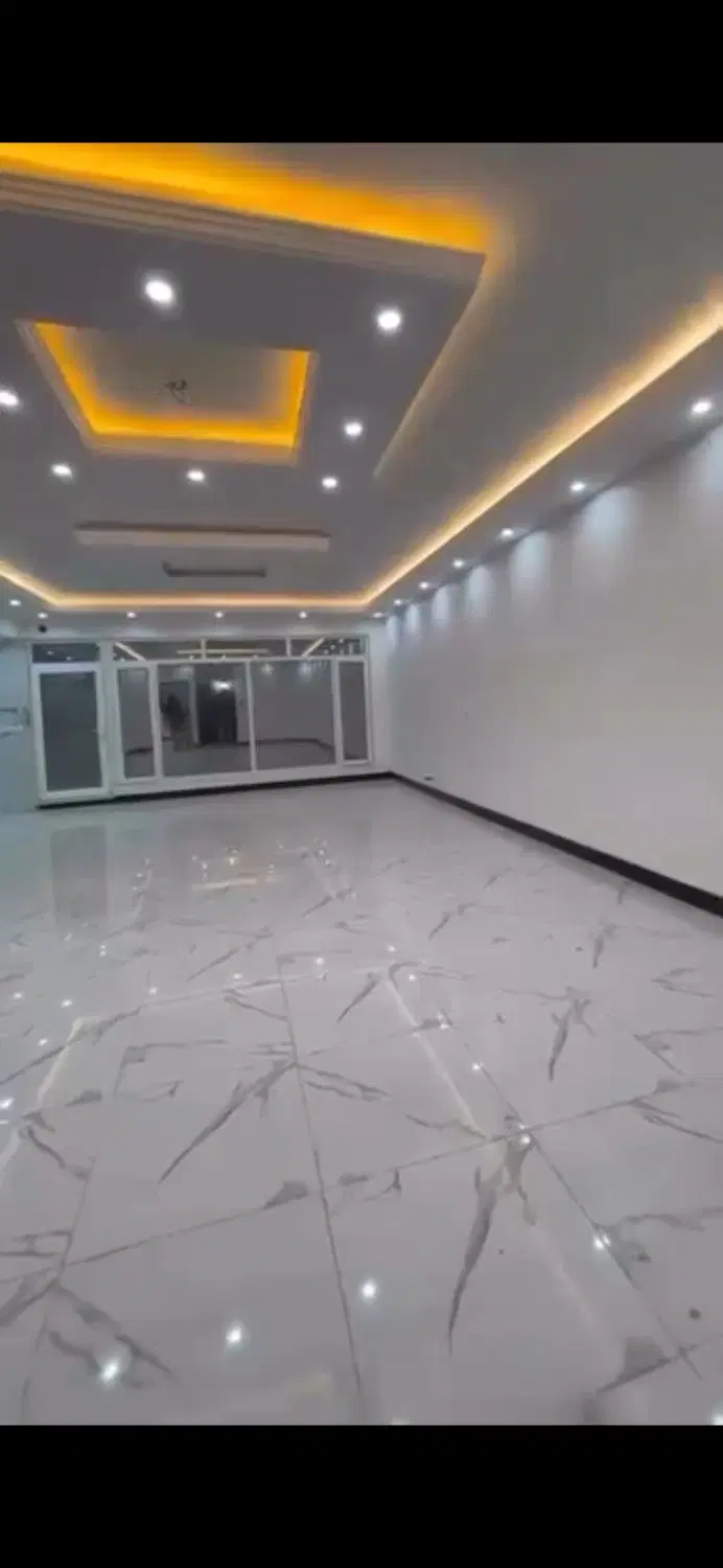 خانه دو طبقه راه جدا هم‌کف