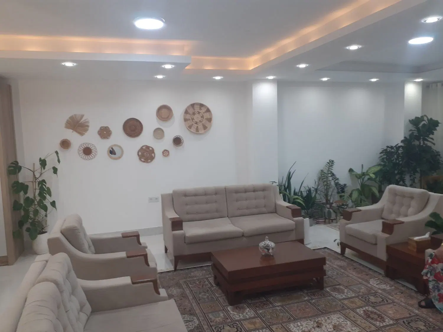 یک واحد آپارتمان ۱۶۳ متری سه خواب ریشهر