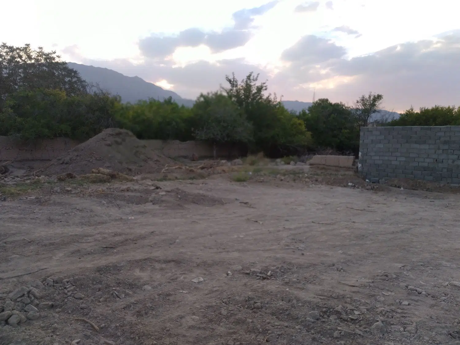 فروش‌زمین‌گلباف