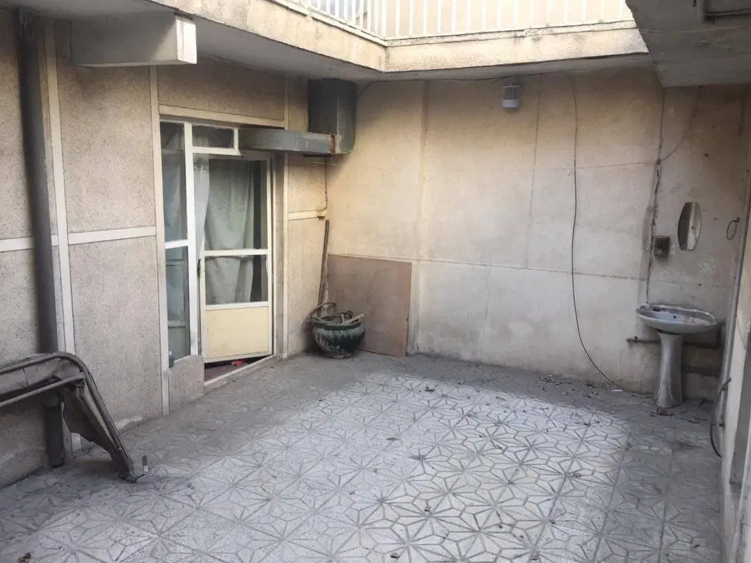 فروش یک بابب خانه کلنگی