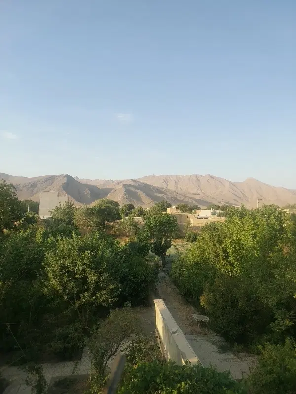 گلپایگان سوئیتی مبله بسیار زیبادر وسط طبیعت