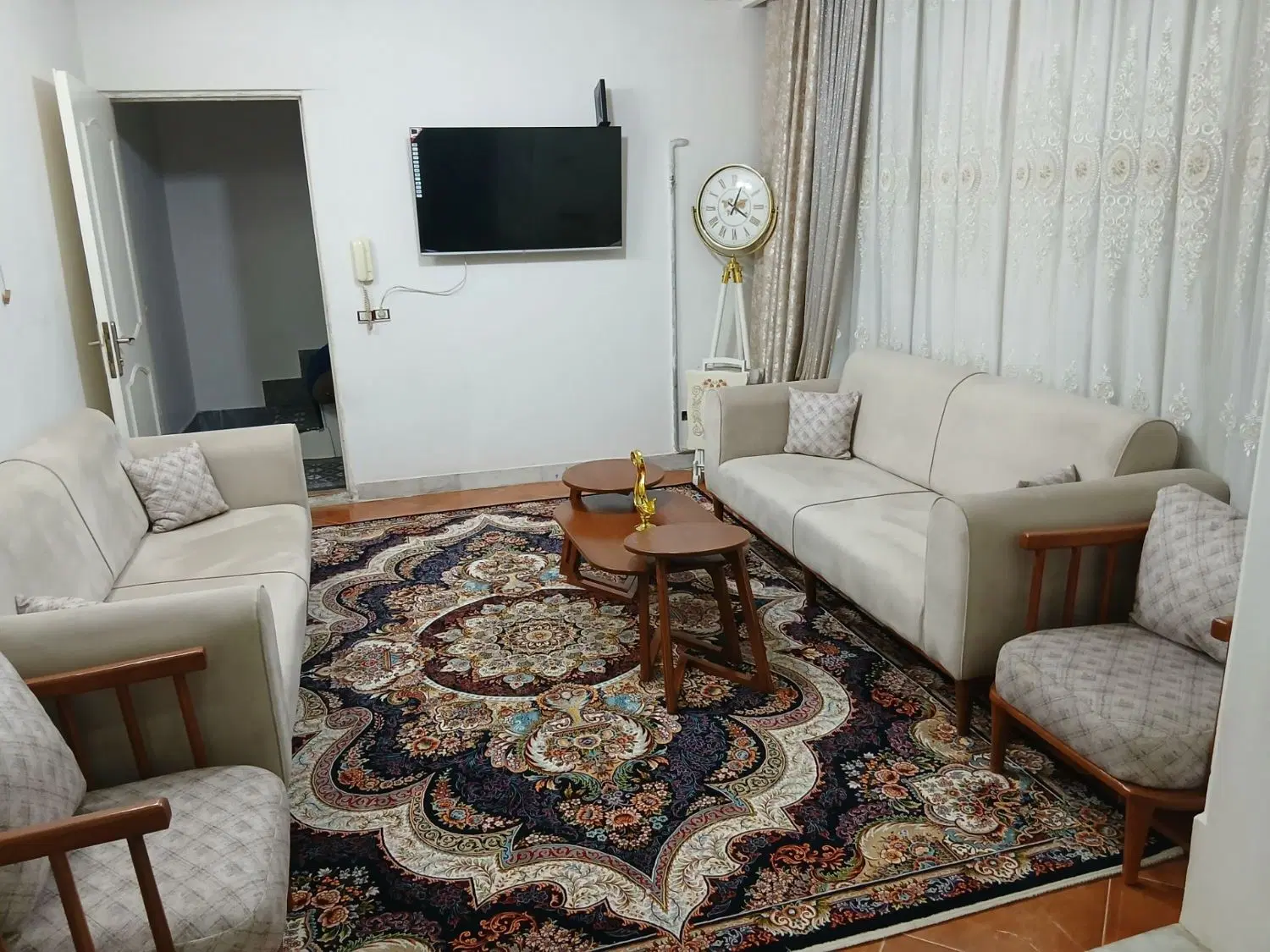 ملکیت....روی مغازه دوطبقه ۳۵ متری ک روهم ۷۰ متره