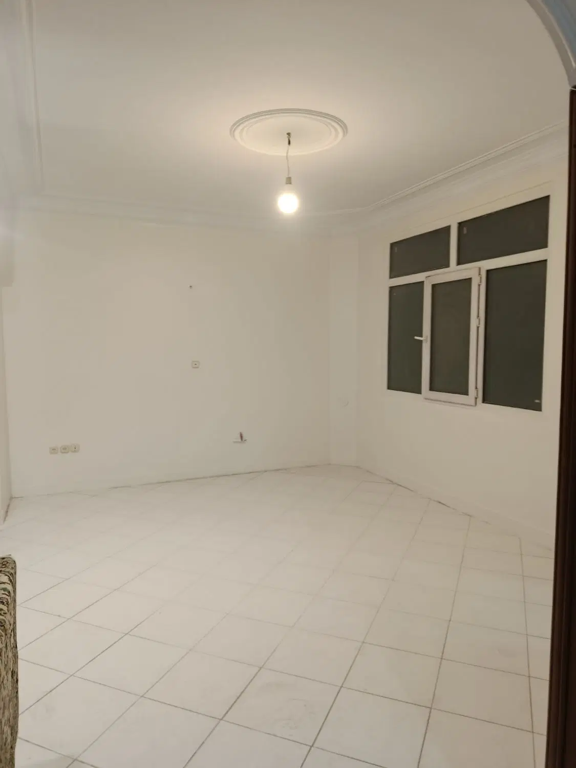 آپارتمان ۵۳ متری با پارکینگ سالم