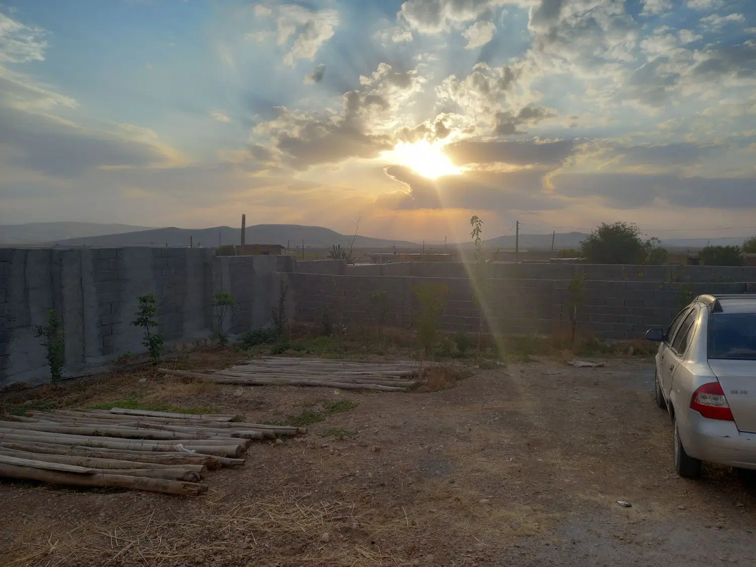 زمین مسکونی