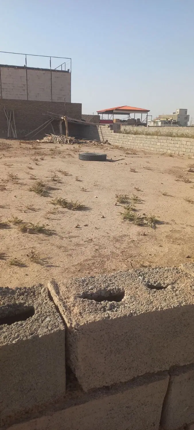 زمین  واقع در سرچشمه روستای ابارش