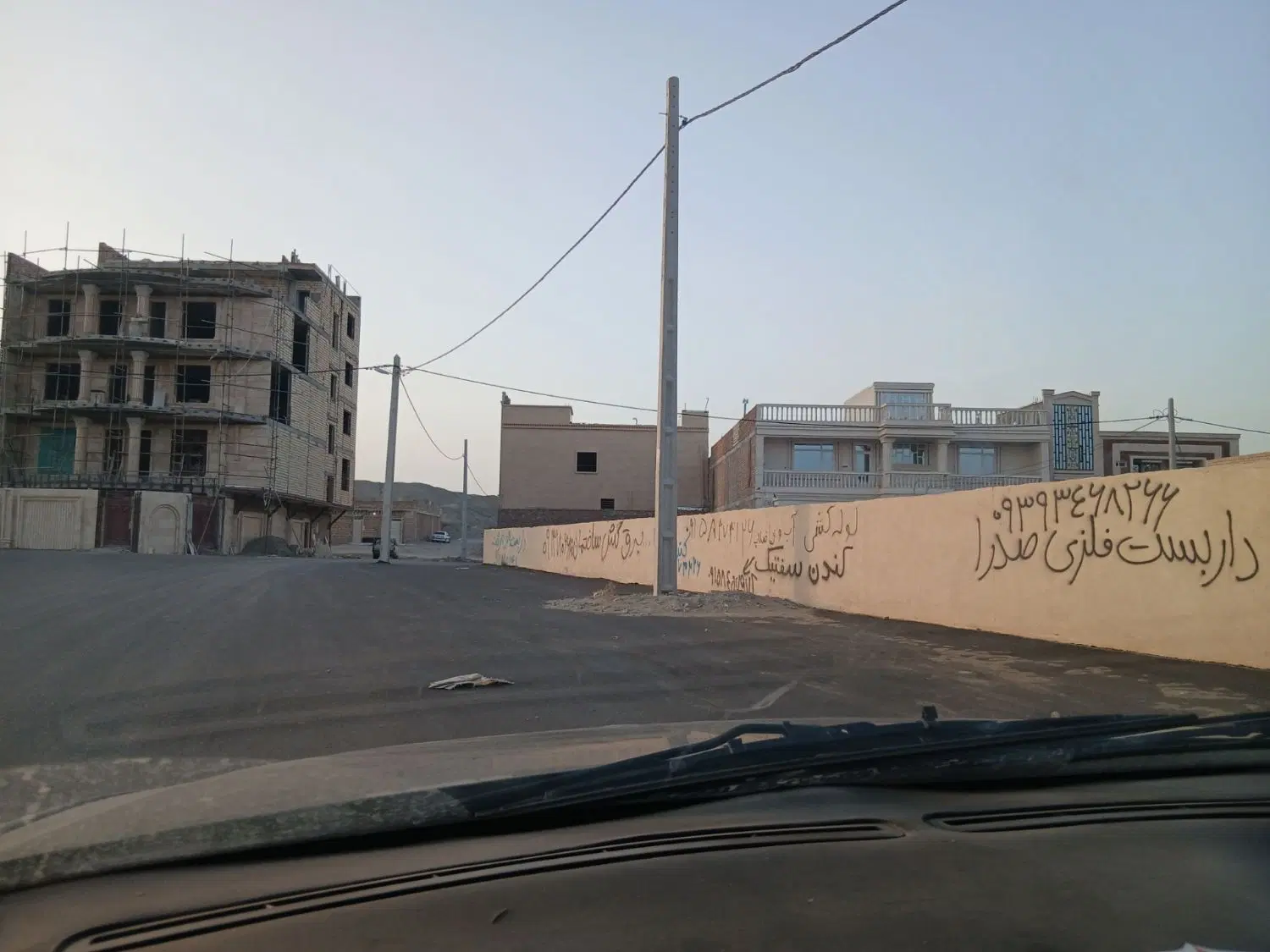 زمین پشت پمپ تعاونی وحدت کوچه اخر