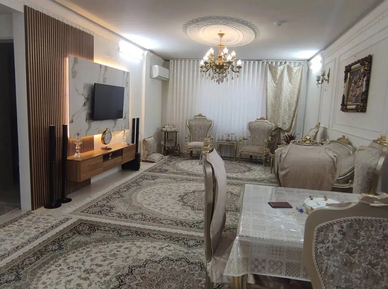 بلوار شمسی پور.طبقه اول.پارکینگ اختصاصی۸۵متر