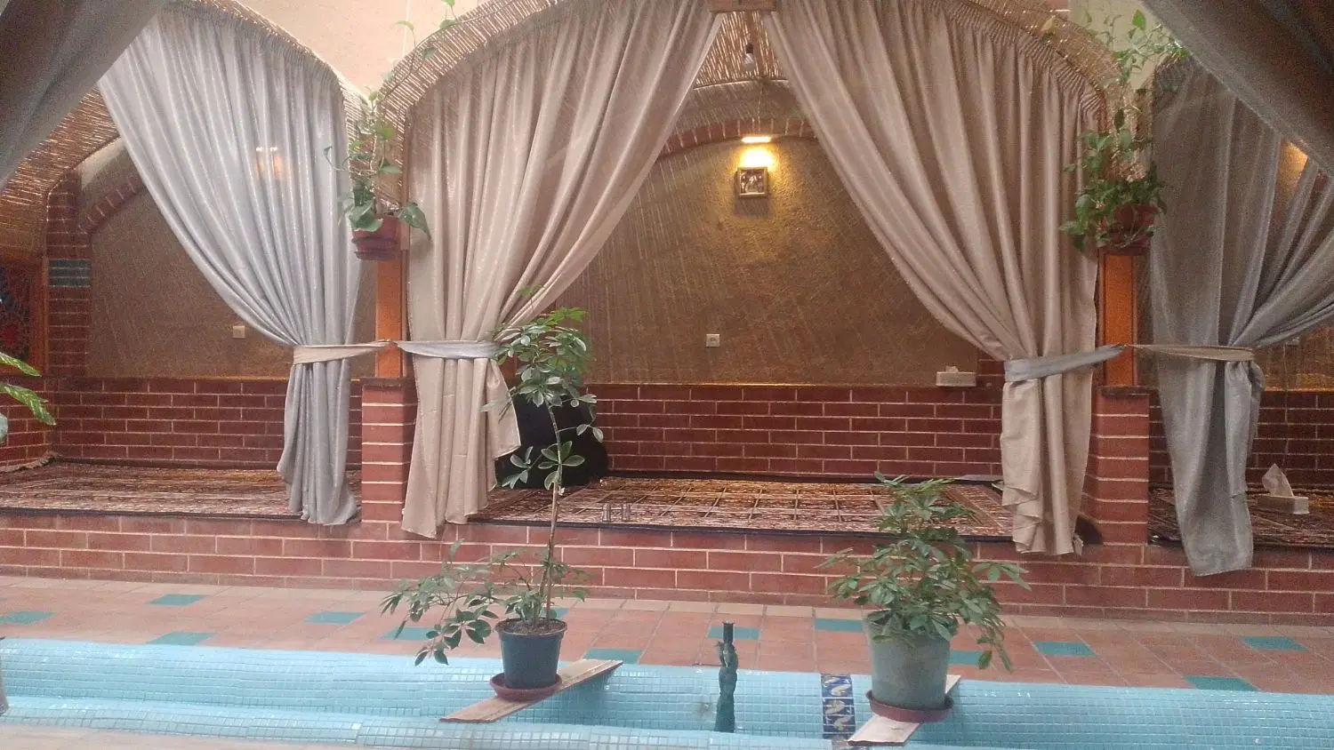 زمین توس 33