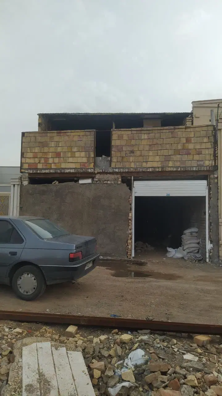 ویلایی دوبلکس نیمه کاره