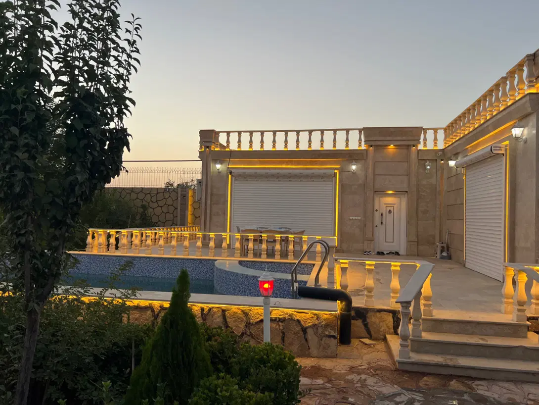 باغ ویلا لوکس در مجتمع ویلایی رز